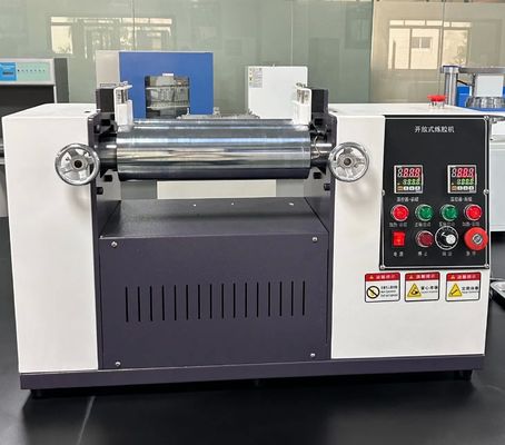 দীর্ঘ পরিষেবা জীবন রাবার মিশ্রণ মেশিন মিরর পালিশ করা ক্রোম রোলার এবং সংঘর্ষ জরুরি স্টপ সহ